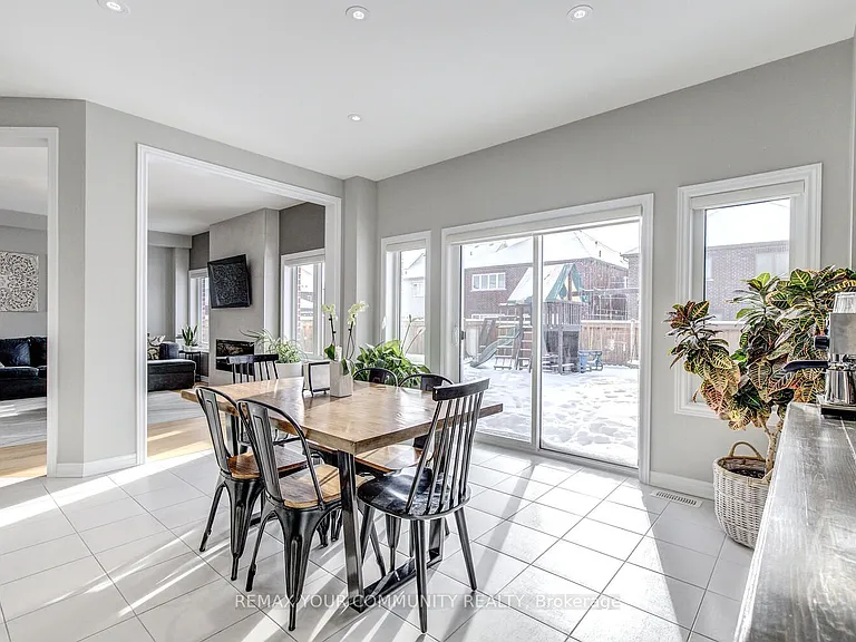 953 Barton Way — Photo 18