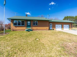 105 Emmonsville Rd, Hatley, WI 54440
