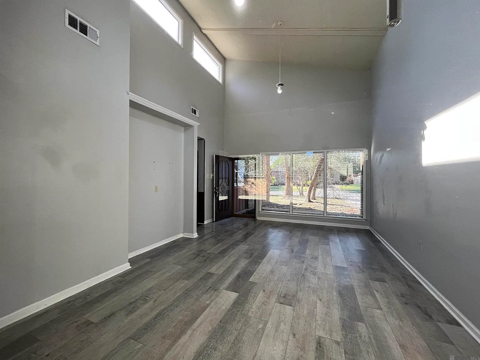 3 bed, 1353 sqft, $1,750 — Photo 4