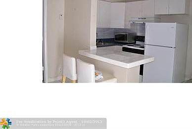3rd image of 615 NE 10th Ave #107A