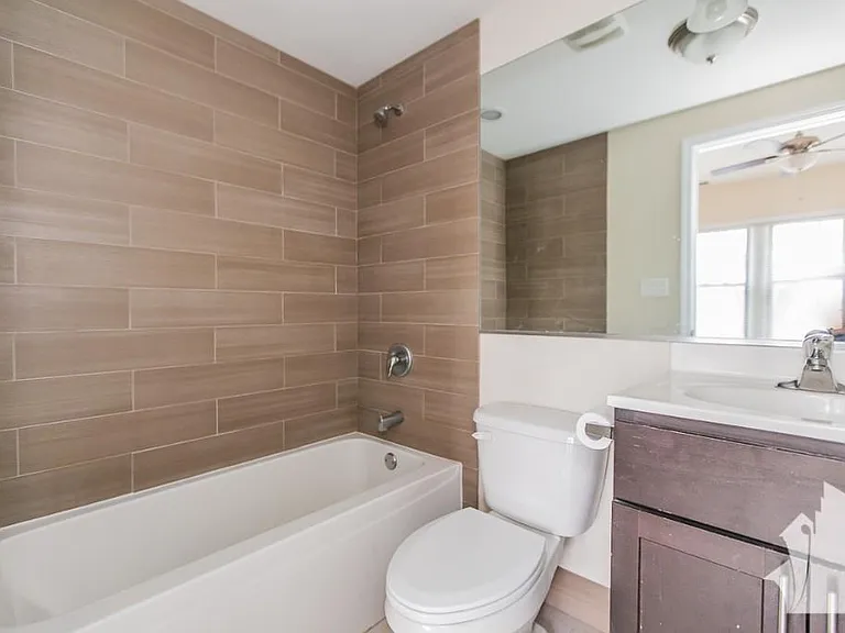 1830 W Leland Ave #G01 — Photo 13