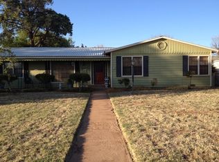 1108 Avenue K NW, Childress, TX 79201