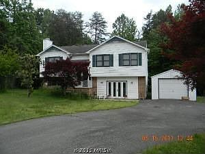 2nd image of 5908 Alicia Ct