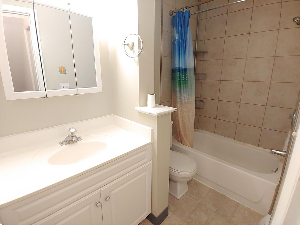 1st image of 1828 Willoway Cir S