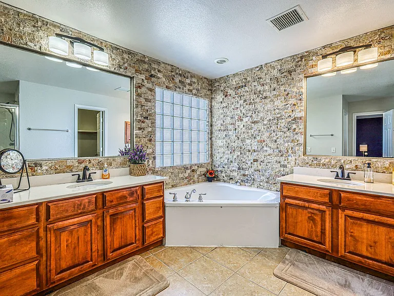 1627 Brillo Del Sol #C-T — Photo 7