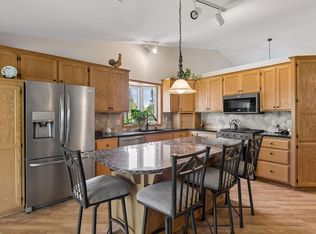 13323 Glenhaven Ct, Apple Valley, MN 55124