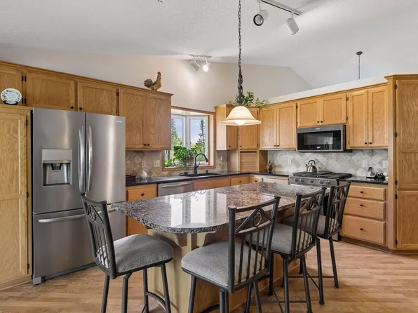 13323 Glenhaven Ct, Apple Valley, MN 55124