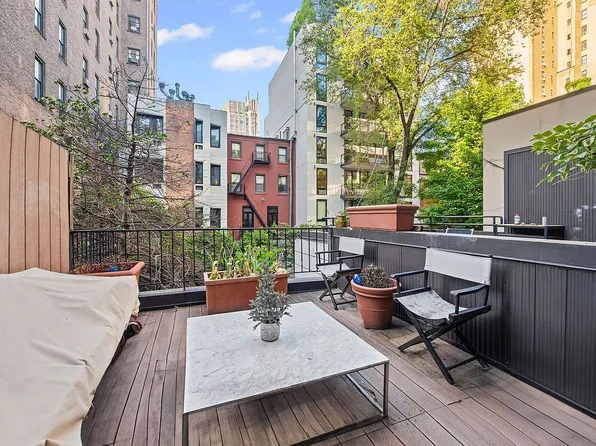 223 W 14th St APT 1B, New York, NY 10011