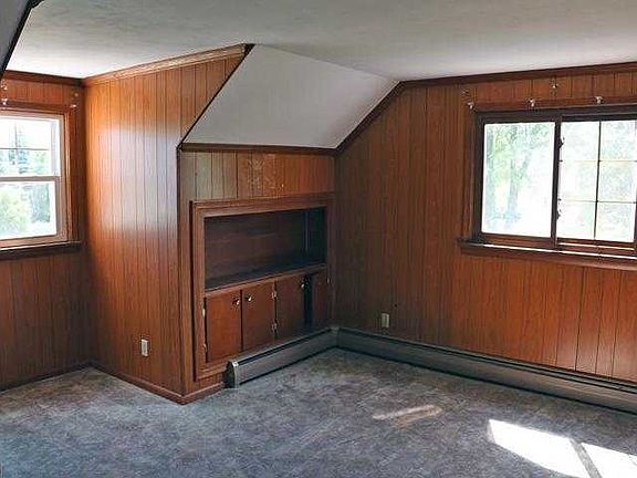 Upper Bedroom 2