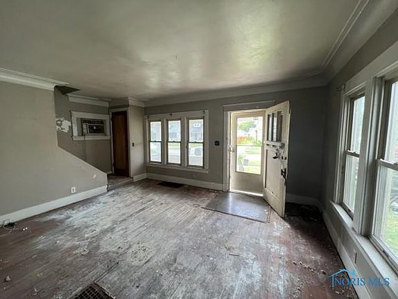 4th image of 619 Toronto Ave