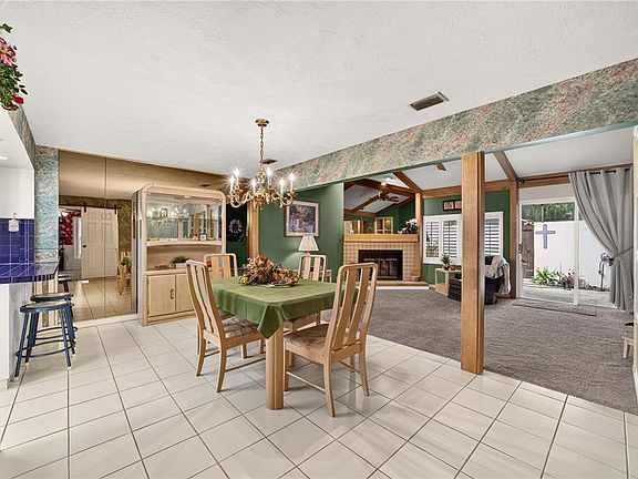 3rd image of 1708 NE 38TH AVENUE