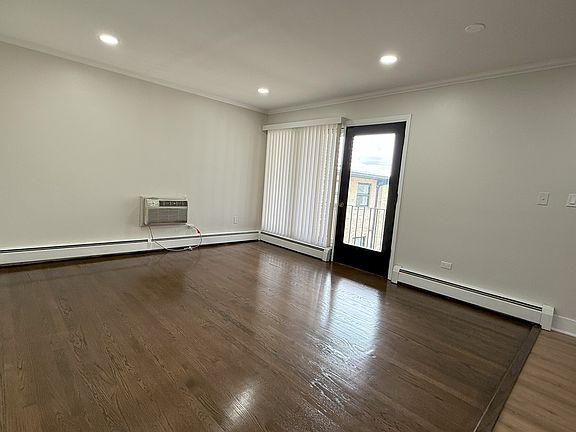 4th image of 2435 N 76th Ave #3W
