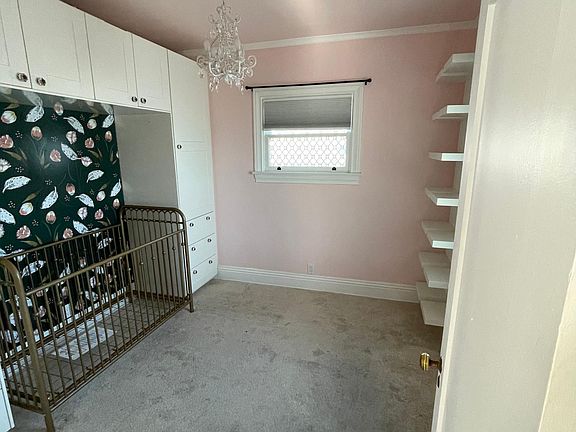 4th image of 3818 Meade Ave