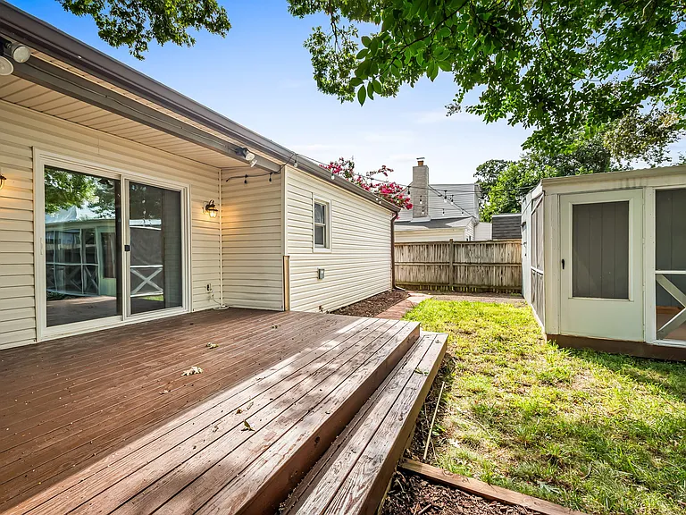 530 Highland Dr — Photo 21