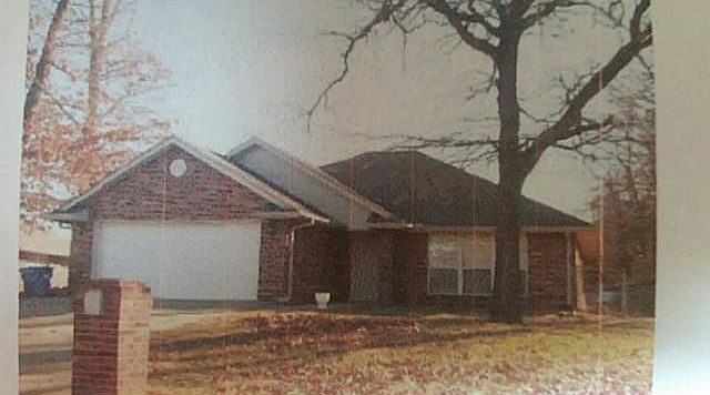1st image of 1013 Woods Ter