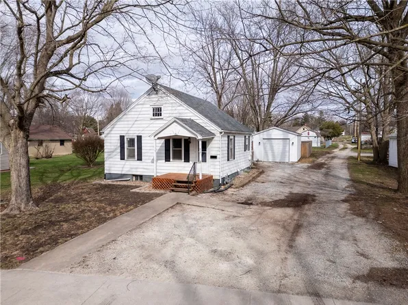 213 Harrison St, Rossville, IL 60963