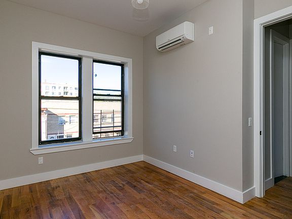 2nd image of 566 Maple St #3F