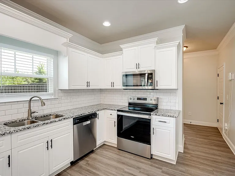 1297 Gregory Landing Dr — Photo 4