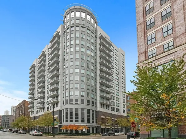 421 W Huron St APT 1504, Chicago, IL 60654