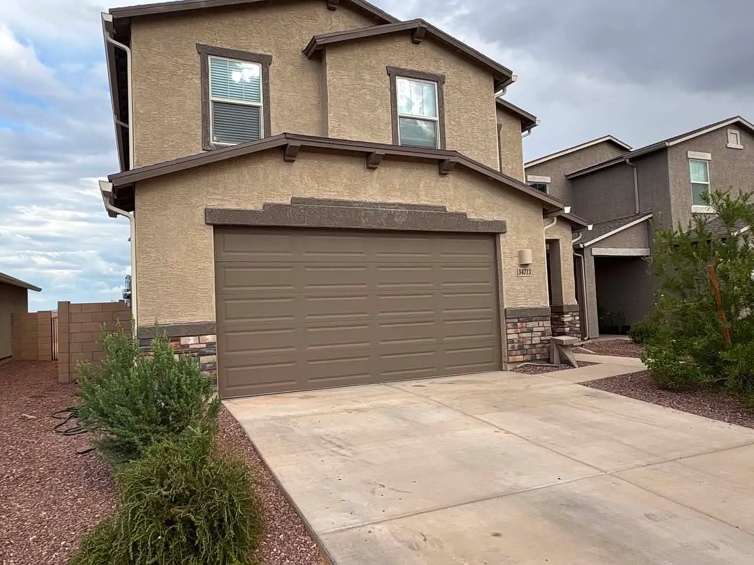4 bed, 2391 sqft, $1,995 — Photo 1