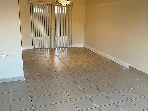 4th image of 535 W 79th Pl #0
