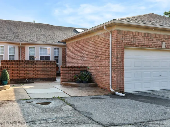 30645 Melisa Ct, Chesterfield, MI 48051