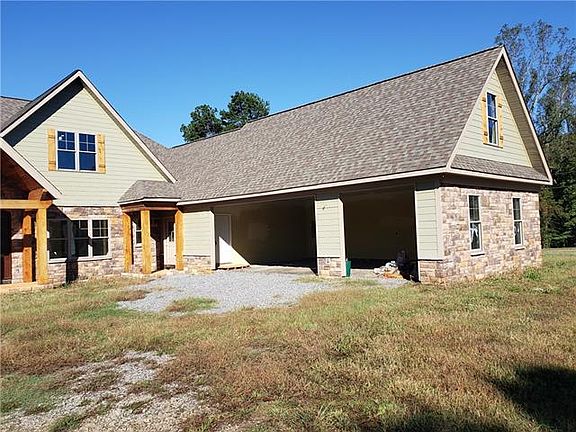 5th image of 1035 Catawba Greens Dr
