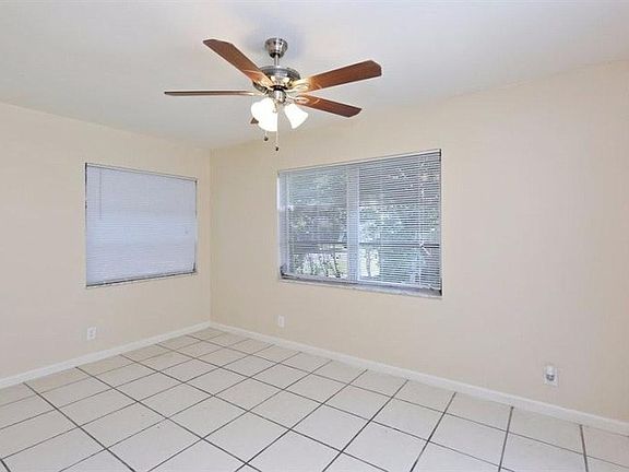 2nd image of 430 Lake Tree Dr