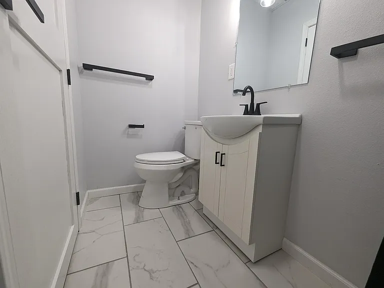 124 S 2nd St #207 — Photo 5