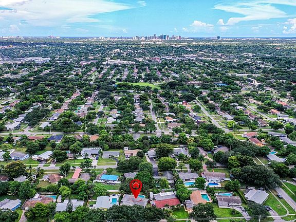 2nd image of 360 NW 49th Avenue