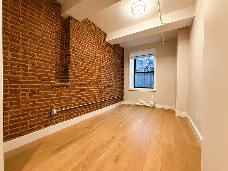 16 E 18th St #3 — Photo 11