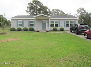 14 Crown Point Rd, Hubert, NC 28539