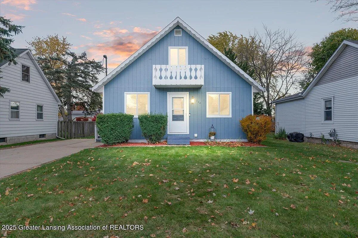 222 Elm St photo 1