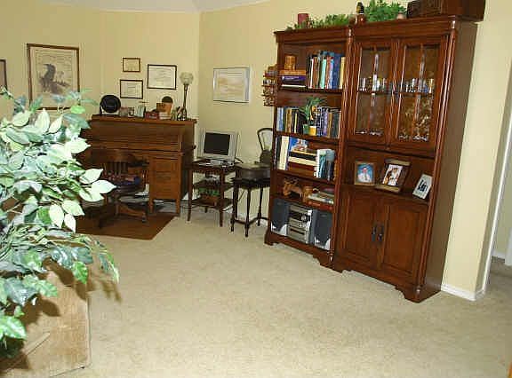 5th image of 3913 Evesham Dr