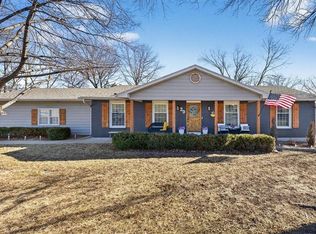29 Fulkerson Cir, Liberty, MO 64068
