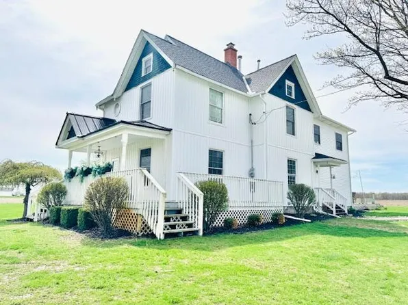 13773 Saubee Rd, Lake Odessa, MI 48849