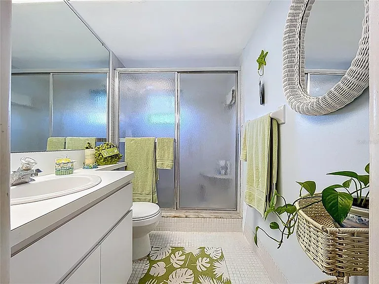 4650 Cove Cir #209 — Photo 19
