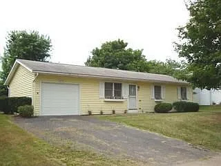 631 Huron Dr photo 1