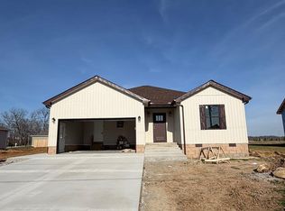 708 W Shelby Ave, Elkton, KY 42220