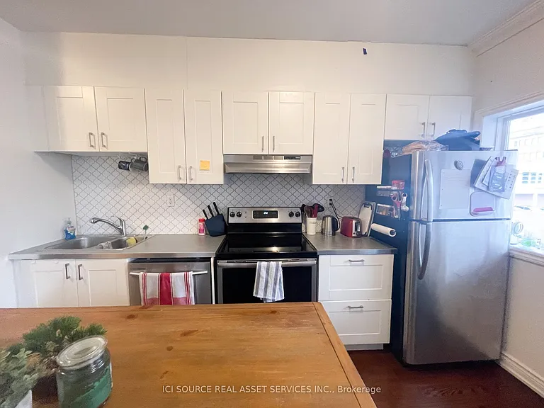 167 Markham St #2 — Photo 2