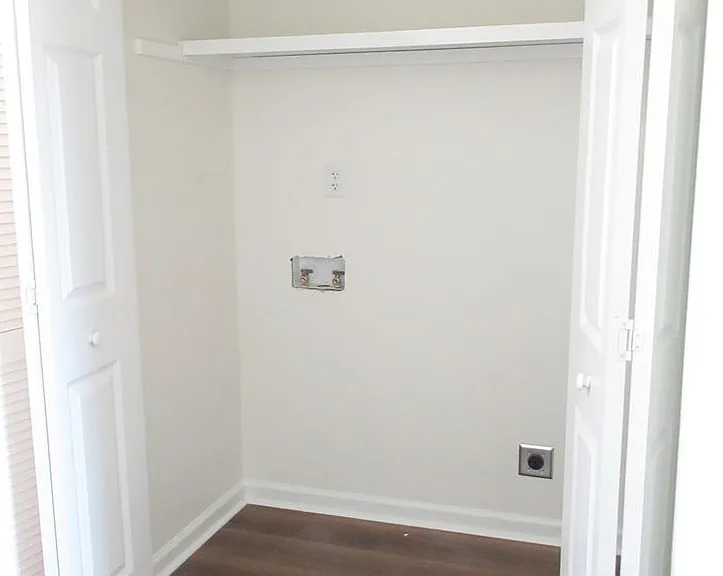 251 Rast St #L8 — Photo 19