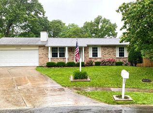 10596 Boylston Dr, Saint Ann, MO