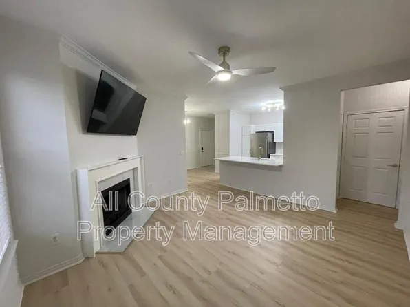 130 River Landing Dr, Daniel Island, SC