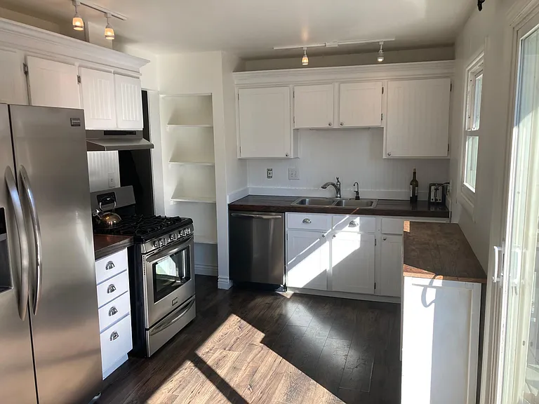 18446 W 59th Dr — Photo 11