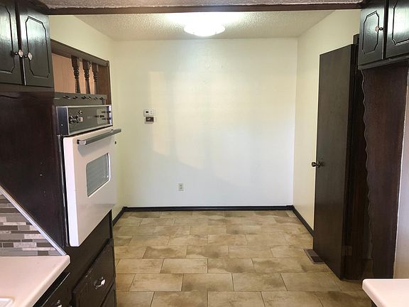 5th image of 11308 Stratford Dr