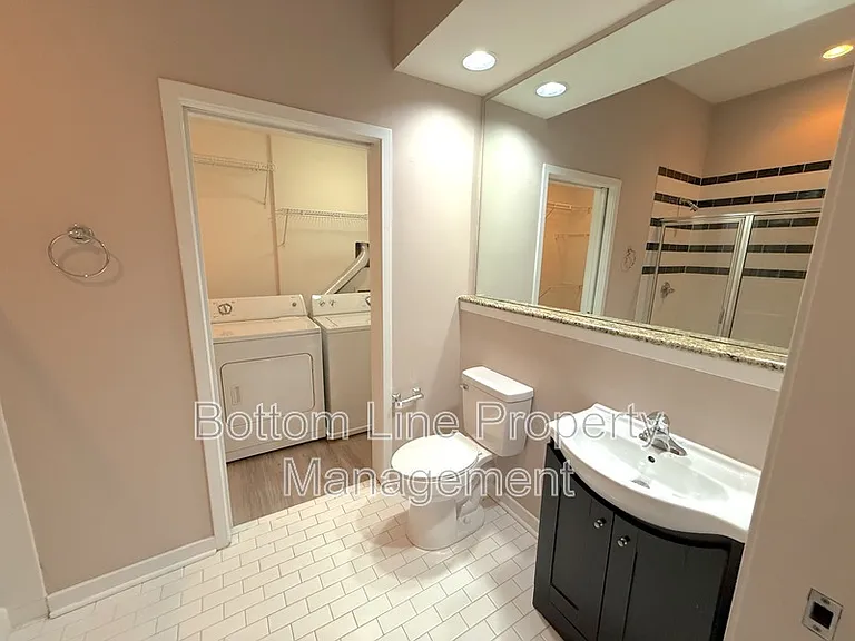 2125 Southend Dr #245 — Photo 5