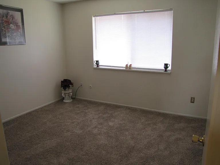 7909 York St #B — Photo 14