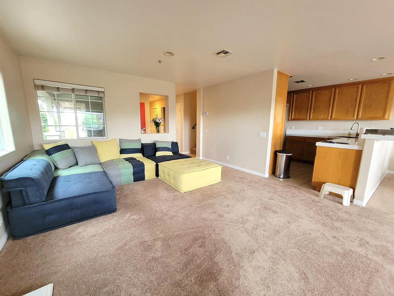 3 bed, 2.5 bath, 2064 sqft, $4,200 — Photo 3