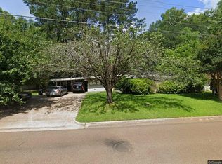 5135 Ridgewood Rd, Jackson, MS 39211