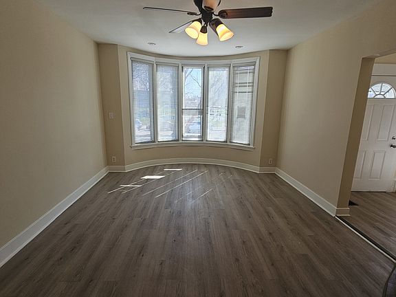 4th image of 4710 N Ashland Ave